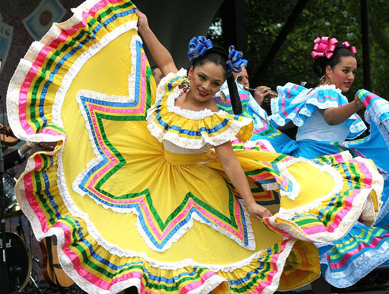 Dancers at the annual Cinco de Mayo festival on May 5, 2007 in Washington, D.C.  (Wikimedia Commons)