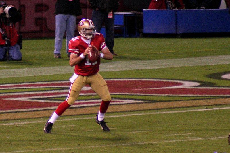 49ers quarterback Alex Smith drops back to pass in warmups. (John Martinez Pavilga/Wiki Commons)