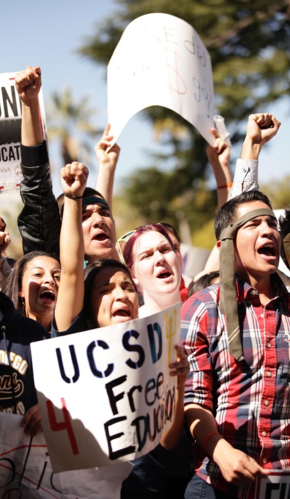 Angry+students+drown+out+the+speeches+of+politicians+at+the+state+Capitol+as+thousands+showed+up+in+Sacramento+to+protest+on+Monday%2C+Mar.+5.+Students+from+all+over+the+state%2C+from+San+Diego+to+Humbolt%2C+banded+together+for+a+show+of+force+in+hopes+of+getting+politicians+to+support+them.+%28Mike+Alfieri%2FThe+Inquirer%29