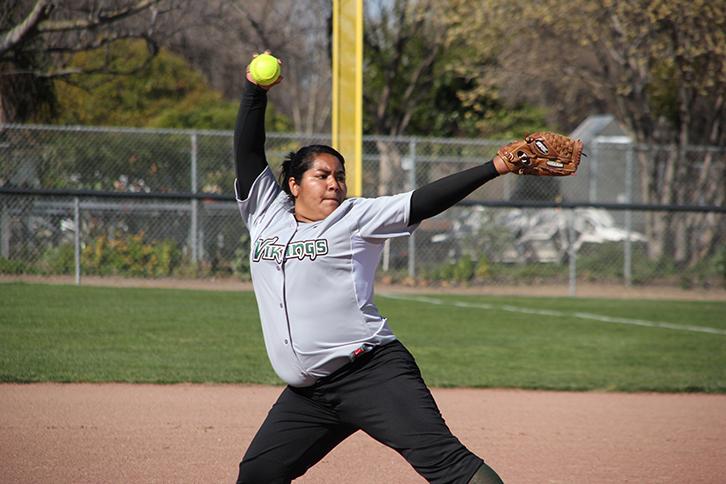 Pitcher Laura Torres winds up to deliver. (Karin Jensen/ The Inquirer)
