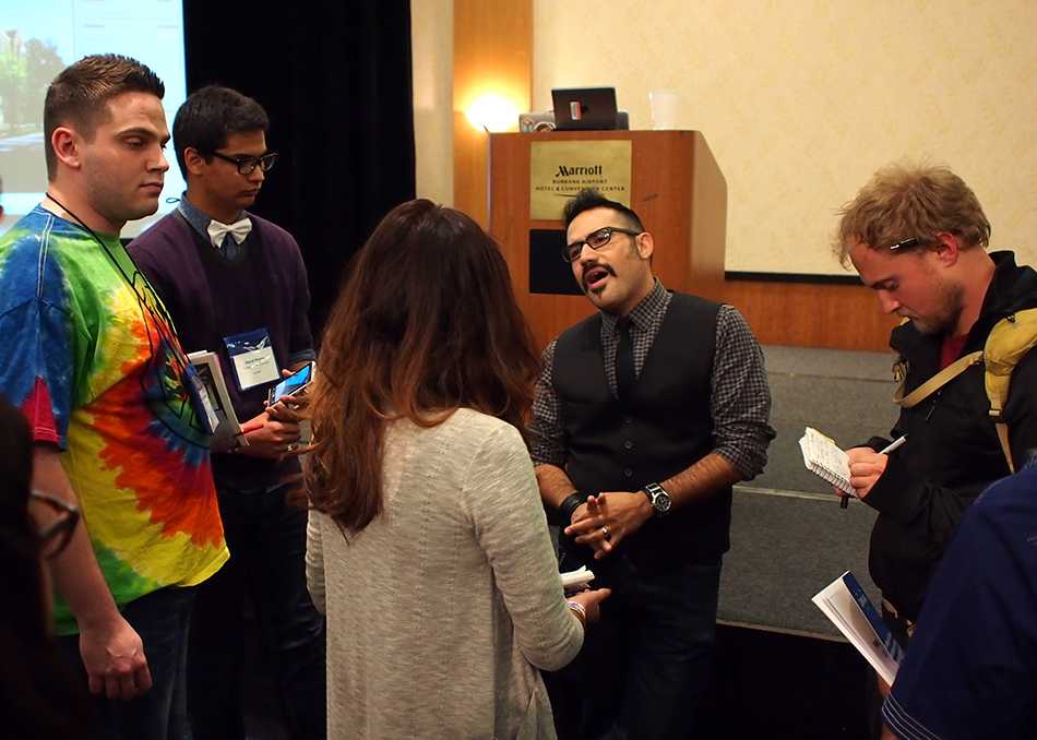 USC professor Robert Hernandez talking to students that attended the annual Journalism Association of Community Colleges at the Marriott Hotel, Burbank, Calif. on Thursday, April. 3, 2014.
Hernandez was the keynote speaker during the opening reception of the annual JACC convention.
