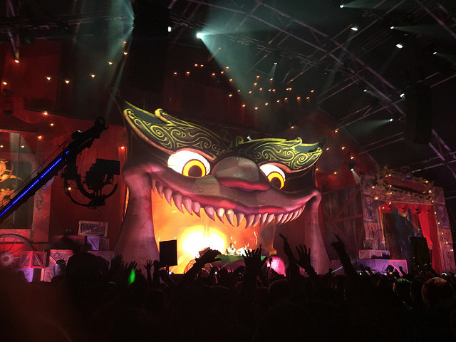 The+menacing+dragon+eyes+watch+ravers+in+Slaughterhouse%2C+the+main+stage+at+Escape+All+Hallows+Eve+where+Chainsmokers+was+performing.