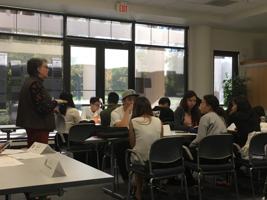 DVC counselor Lupe Daniels explaining Guided Pathway to ASDVC panel in the Student Union building. 