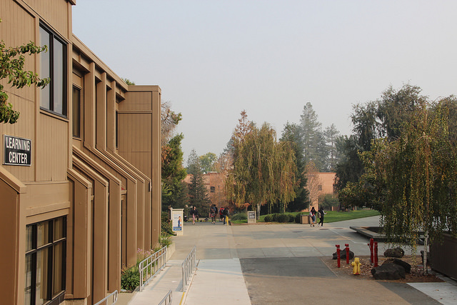 Diablo Valley College has seen the effects of the Butte County fire engulf the campus in smoke (Luis Lopez/The Inquirer)