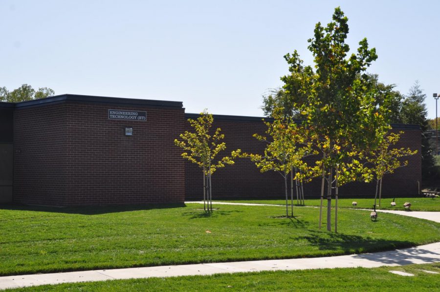 The graffiti was found in the Engineering Technology building on the Pleasant Hill campus on March 6. (The Inquirer file photo).  