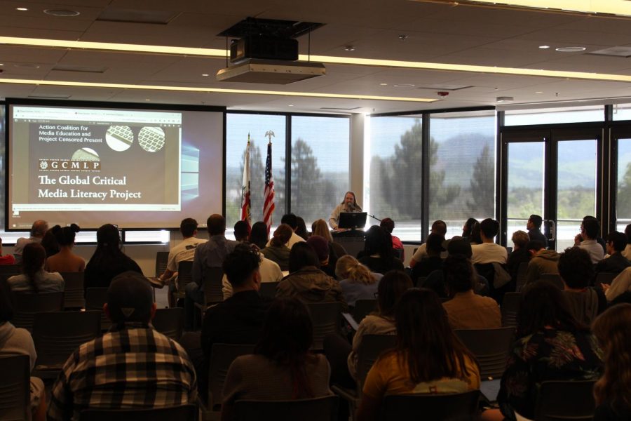 Professor Mickey Huff addresses the students in the Diablo Room about fake news on April 10. (Alex Martin/The Inquirer).