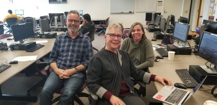 Daniel Kiely, Lisa Orta and Anne Kingsley editin Wikipedia pages (Cheasanee Hetherington/The Inquirer)