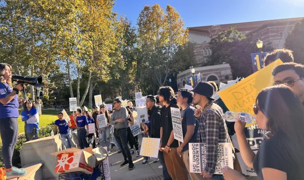 UC Regents Reject Plan to Grant Equal Employment Opportunities to Undocumented Students